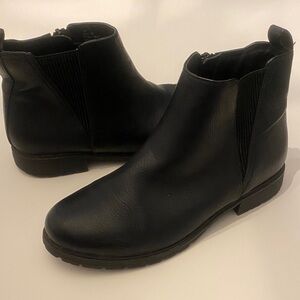 Black Ankle Boots from Girl Mia size 4 style baker
